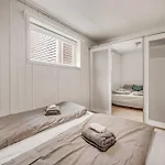 Dinbnb Homes I 4-bedroom Historical House In Romantic Surroundings Σπίτι διακοπών Μπέργκεν