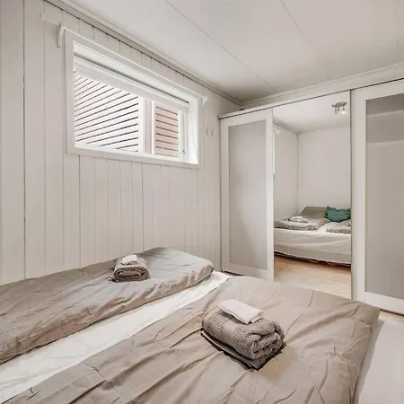 Dinbnb Homes I 4-bedroom Historical House In Romantic Surroundings בית נופש ברגן