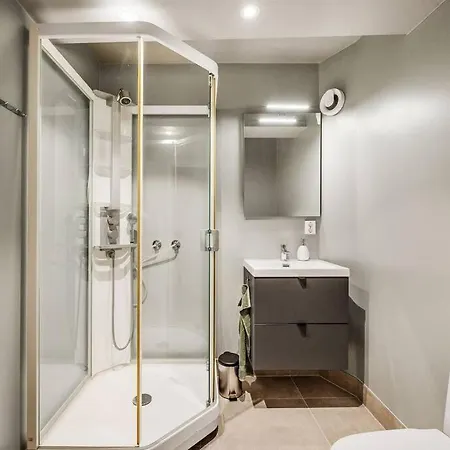 Dinbnb Homes I 4-bedroom Historical House In Romantic Surroundings * ברגן