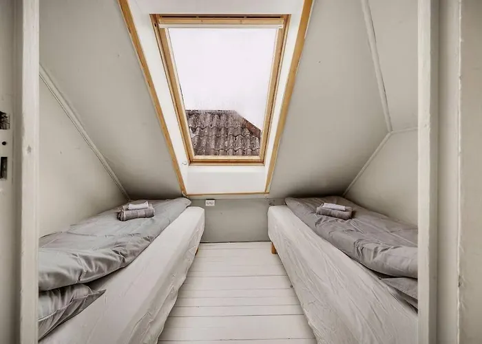 펜션 Dinbnb Homes I 4-bedroom Historical House In Romantic Surroundings *