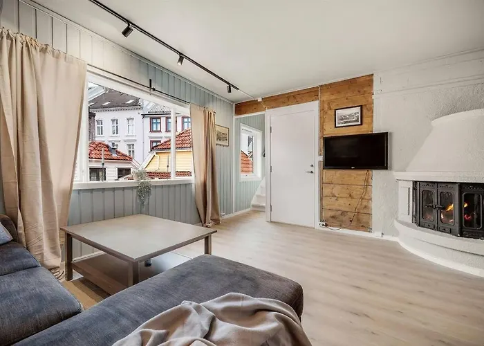 בית נופש Dinbnb Homes I 4-bedroom Historical House In Romantic Surroundings ברגן